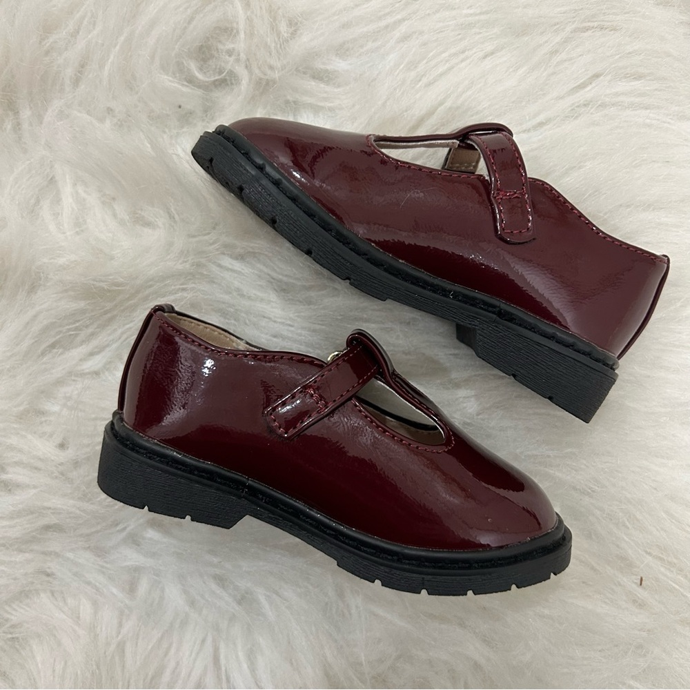 The Children’s Place Burgundy Patent Mary Jane Shoes | Toddler Girl 5 - Picture 6 of 9